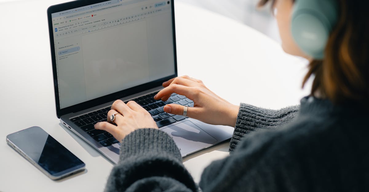 auto-95 とは|95% を AI に任せ、5% を人間が握る運用設計を解説するイメージ